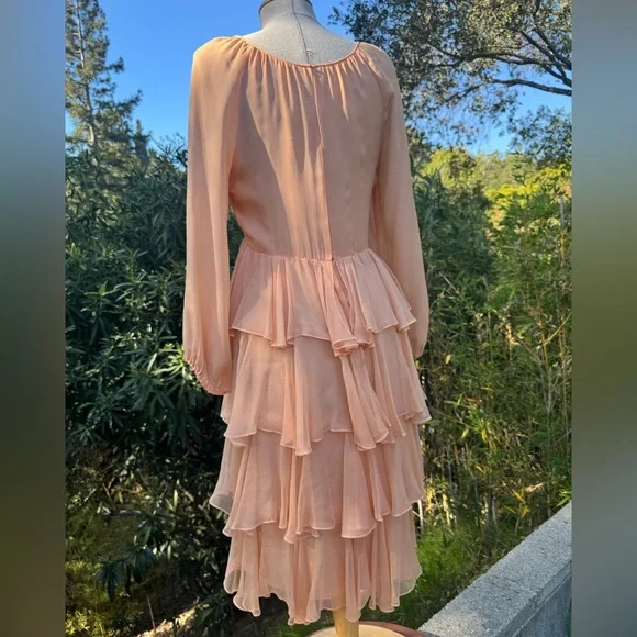 Vintage 1970s Oscar de la Renta apricot silk ruffle dress - Picture 5 of 10